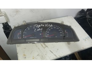 2001 Toyota Hilux kilometre saati 