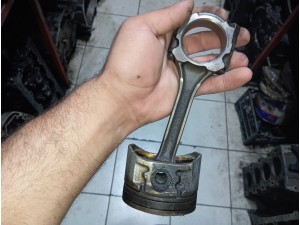 Nissan Primera 1.5 dizel çıkma orjinal piston kolu 