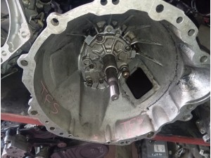 Isuzu tfs çıkma şanzıman 