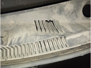 Suzuki swift 2013 ön cam ızgarası  Suzuki swift 2013 ön cam ızgarası