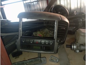Kia Sorento teyp çerçevesi 