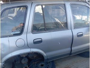 2002 Kia Sorento sağ arka gri dolu kapı 