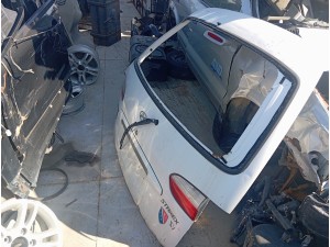 Hyundai Starex arka bagaj kapağı 