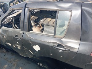 2007 Suzuki swift sol arka siyah renkte dolu kapı 