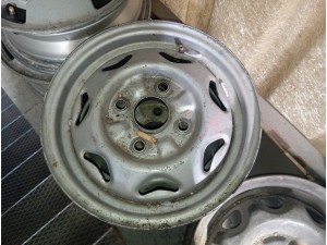 1990 model Suzuki swift takım demir jant lar 