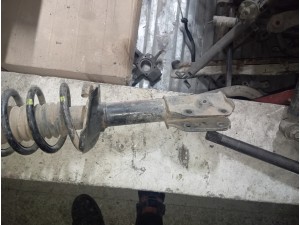 2007 Daihatsu terios sol amortisör  2007 Daihatsu terios sol amortisör