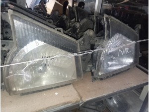 Isuzu NPR ön farlar 