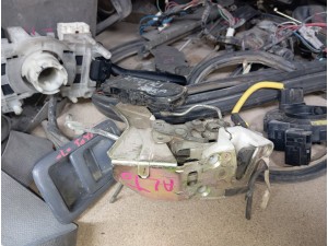 Suzuki alto sağ arka kapı kilidi 