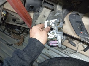 Ssangyong actyon sol arka kapı kilidi 