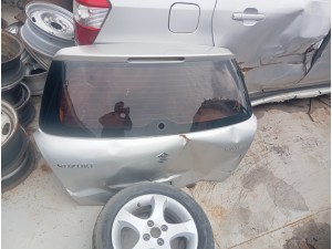2007 Suzuki swift bagaj camı 