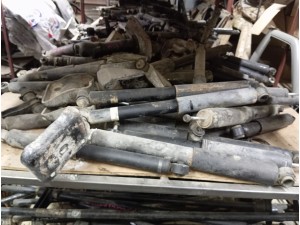 Arazi ve binek araçların ön arka amortisör leri