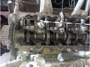 2011 Toyota Hilux Vigo dolu silindir kapağı 