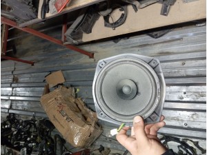 Ssangyong korando actyon 4 kapının da hoparlör leri