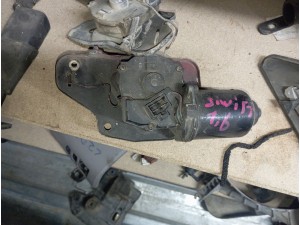 1990 Suzuki swift 1.6 benzinli nin cam silgi motoru 