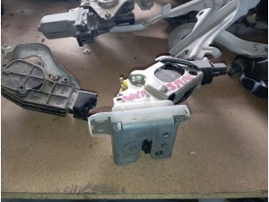 Suzuki splash sol sağ arka kapı kilidi 