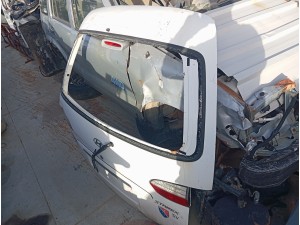 Hyundai Starex dolu bagaj kapağı 