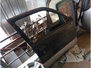 2006 Daihatsu terios sağ ön boş kapı 