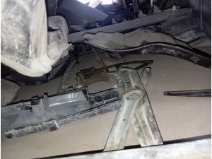2011 Toyota Hilux Vigo sağ ön cam kirkosu 