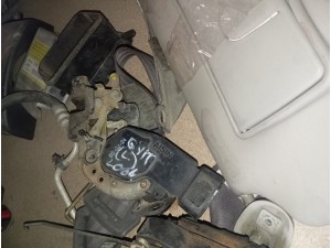 2004 Suzuki Grand Vitara sol ön kapı kilidi 