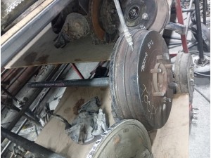 2011 Toyota Hilux 4x4 sağ sol arka aks 