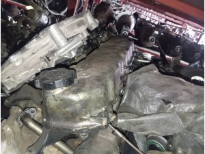 Mitsubishi L300 çıkma kilbüretör kapağı 