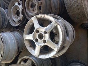1998/2000 model Mitsubishi Lancer 14 inç jant 