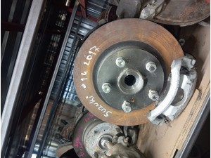 2017 Suzuki Grand Vitara 1.4 benzinli sağ ön taşıyıcı 