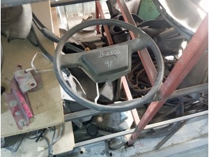 1998 Mazda B2500 direksiyon simidi kapağı ile 