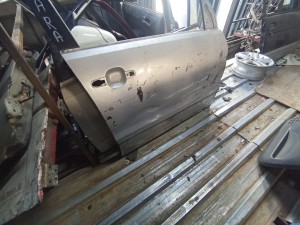 2008 Suzuki Grand Vitara ufak hasarlı sağ ön boş kapı 2008 Suzuki Grand Vitara ufak hasarlı sağ ön boş kapı