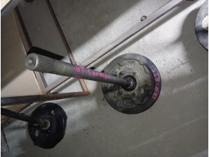 Mazda BT 50 sol arka aks 