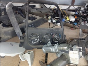 2013 Suzuki SX4 Teyp çerçevesi 