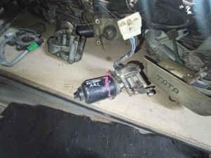 Kia kobra bagaj kapağı silgi motoru 