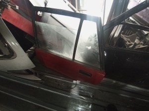 1992 Suzuki swift sol arka dolu kapı 1992 Suzuki swift sol arka dolu kapı