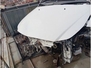 2013 Suzuki SX4 ön kaput 