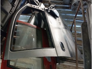 Hyundai Starex sağ ön dolu hatasız kapı 