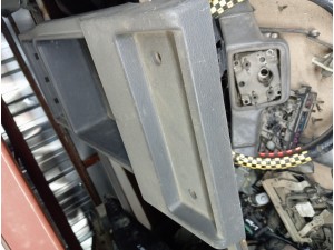 Mitsubishi L300 orta konsol 