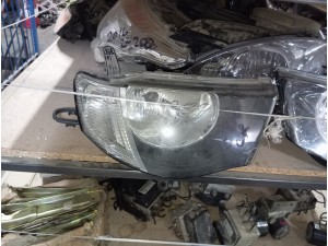 Mitsubishi L200 CR sağ içi siyah beyaz sinyalli çıkma orjinal far 