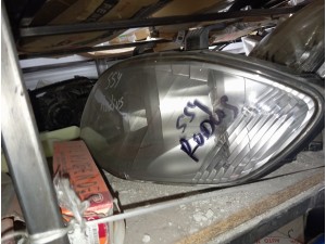 Ssangyong Rodius  sağ far 