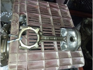 2004 Suzuki Grand Vitara 2.0 dizel piston kolu ve piston 