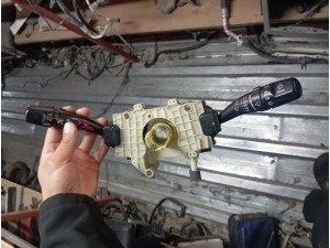 2008 kia Sorento far sinyal kolu 