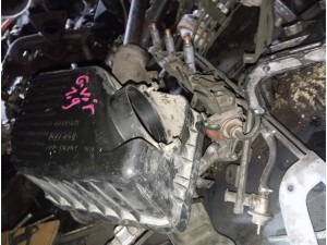 Suzuki Grand Vitara 1.9 dizel hava filtre kutusu üst kapağı 