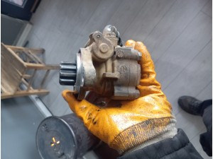 2011 Toyota Hilux Vigo çıkma orjinal ve sıfır direksiyon pompası 