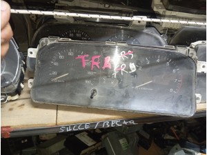 Isuzu TFR çift kadranlı çıkma orjinal kilometre saati 