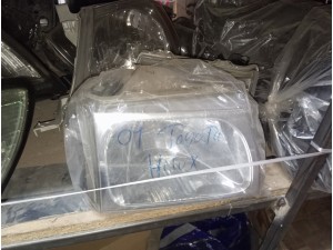 2001 Toyota Hilux sol sıfır far