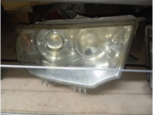 2012 Mitsubishi L200 sağ mercekli çıkma orjinal far 2012 Mitsubishi L200 sağ mercekli çıkma orjinal far