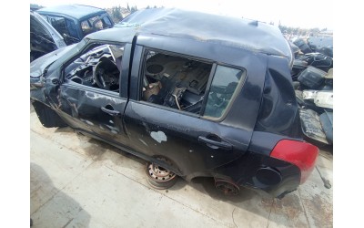 2007 Suzuki swift sol arka siyah çıkma orjinal dolu kapı 2007 Suzuki swift sol arka siyah çıkma orjinal dolu kapı