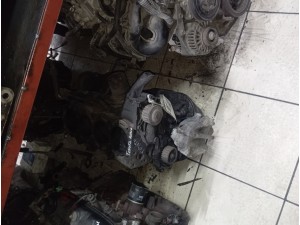 Toyota RAV4  2.0 benzinli yarım motor