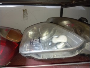 Hyundai H1 sağ sol çıkma orjinal farlar 