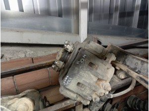 Hyundai Starex sağ ön çıkma orjinal taşıyıcı 