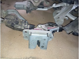 Suzuki splaşh bagaj kilidi 